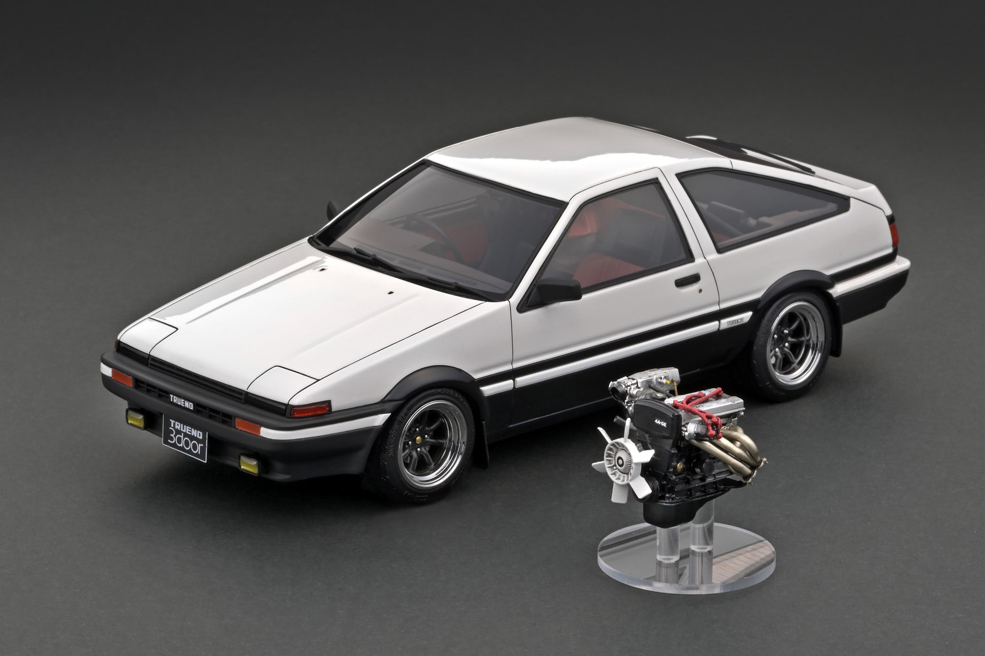 IG2789 Toyota Sprinter Trueno 3Dr GT Apex (AE86) White/Black With