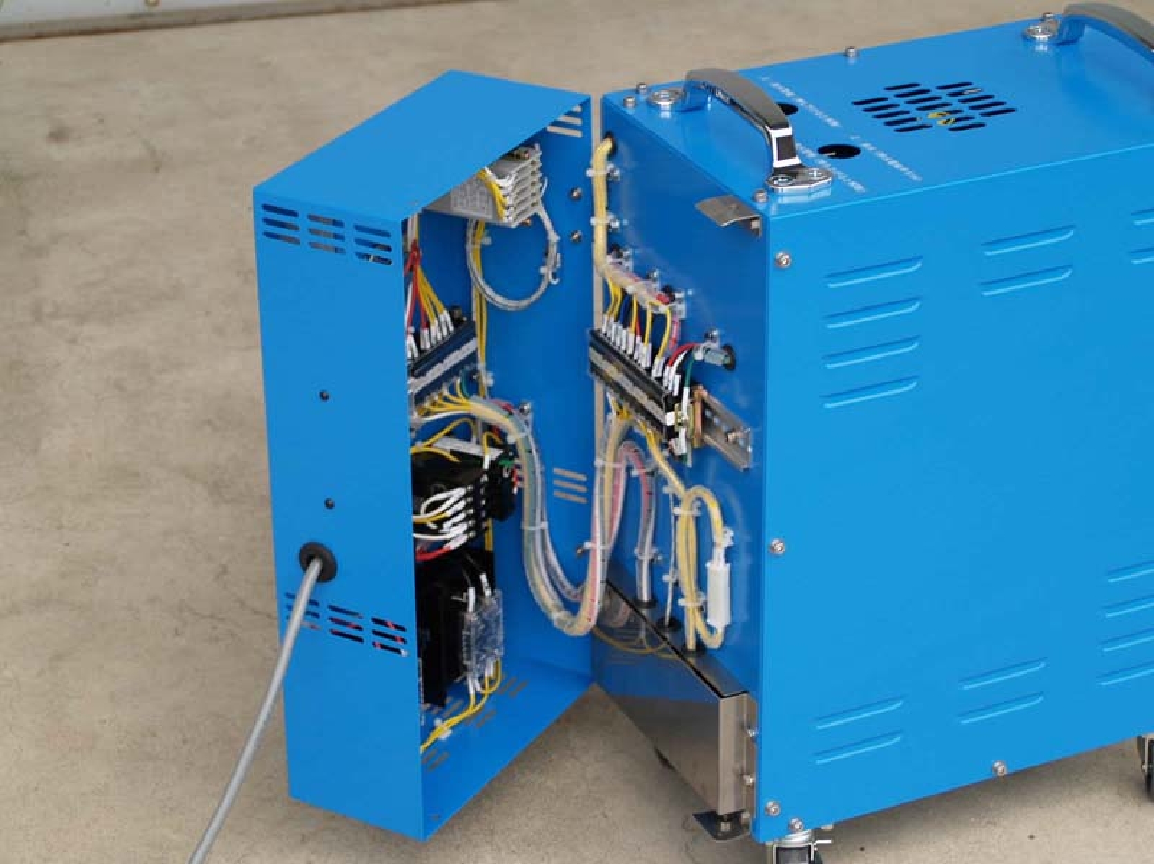 金型温調機｜プラスチック成形等｜株式会社五十嵐製作所