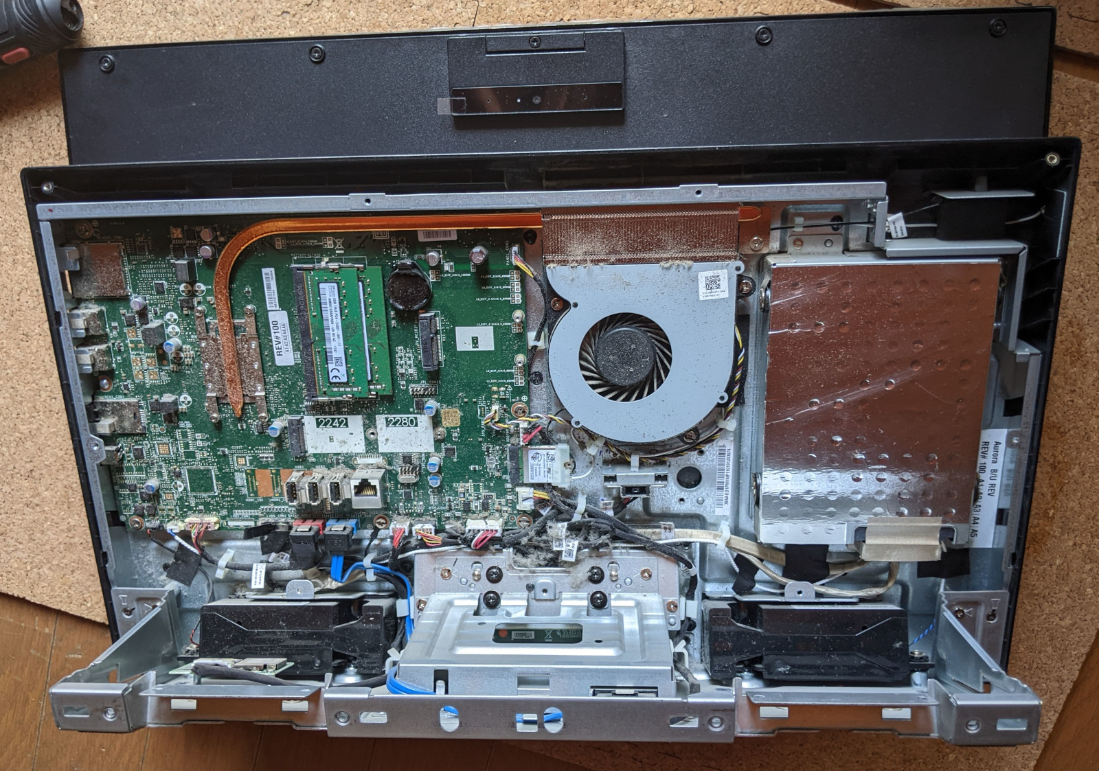 LavieデスクトップDA370をSSDとメモリ増設でwindows11化 | パソコン