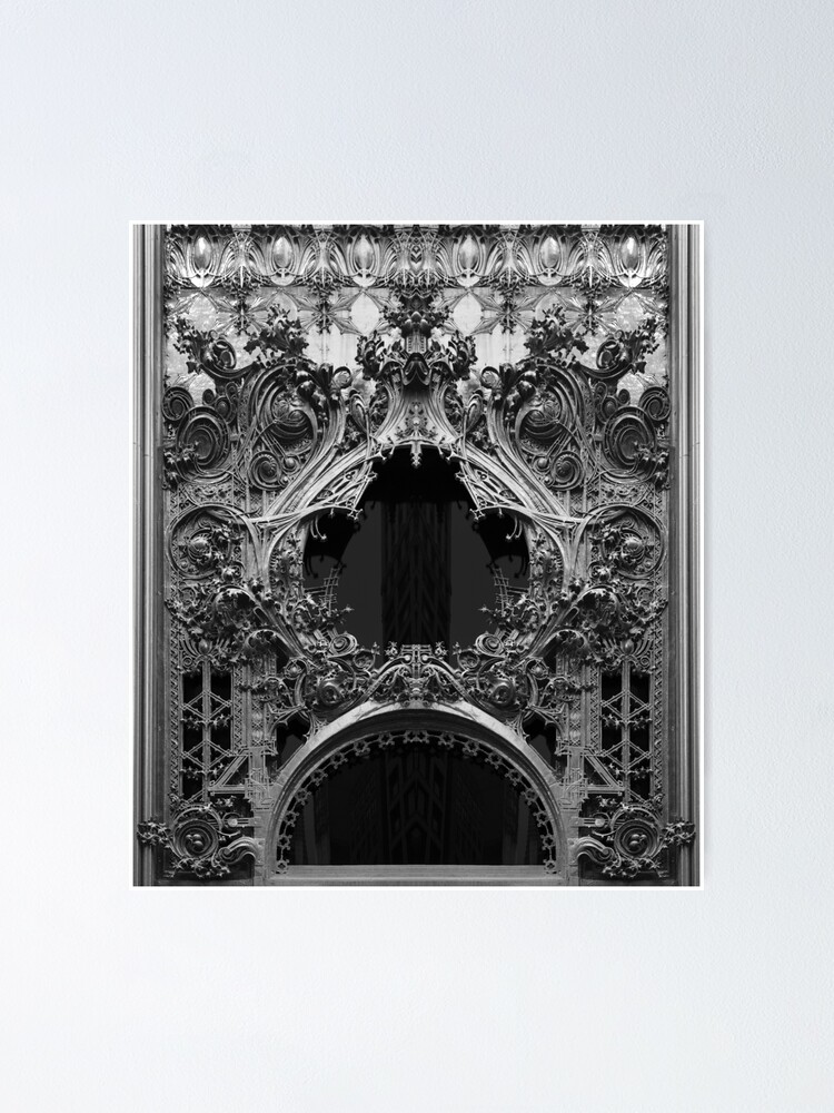 Louis Sullivan Ornament on Carson Pririe Scott Building