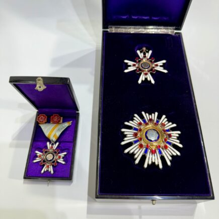 出張買取】東京都渋谷区大山町より「勲一等瑞宝章 勲五等瑞宝章 勲章