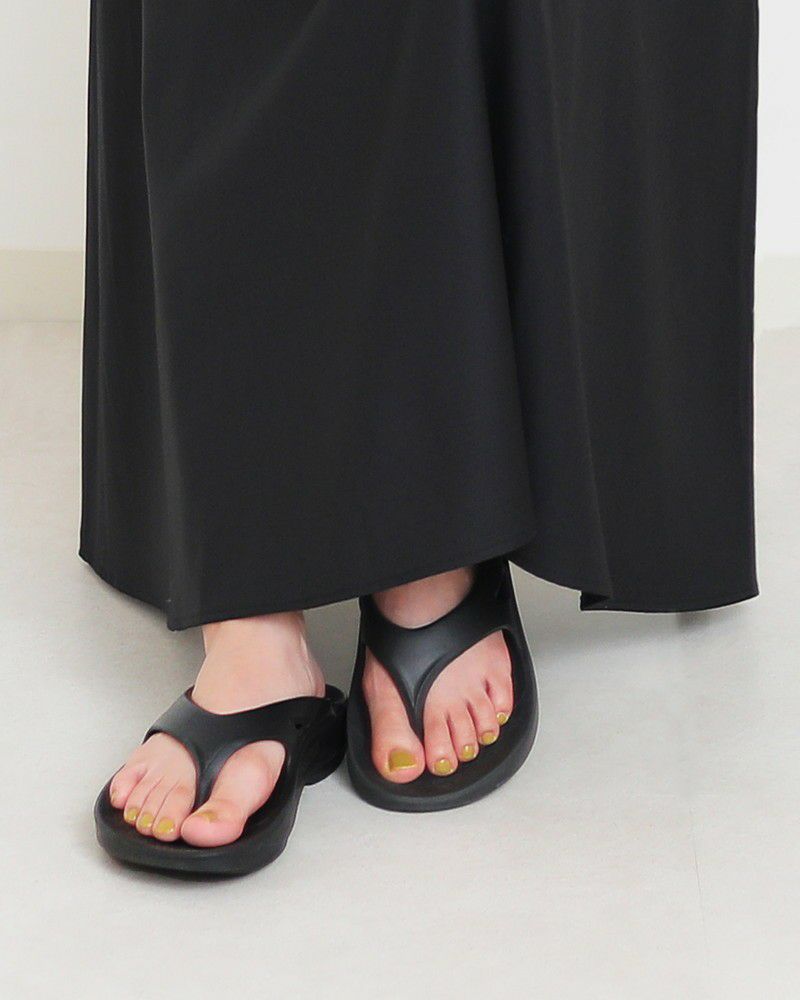 OOFOS］OOriginal リカバリーサンダル レディースサイズ ウー