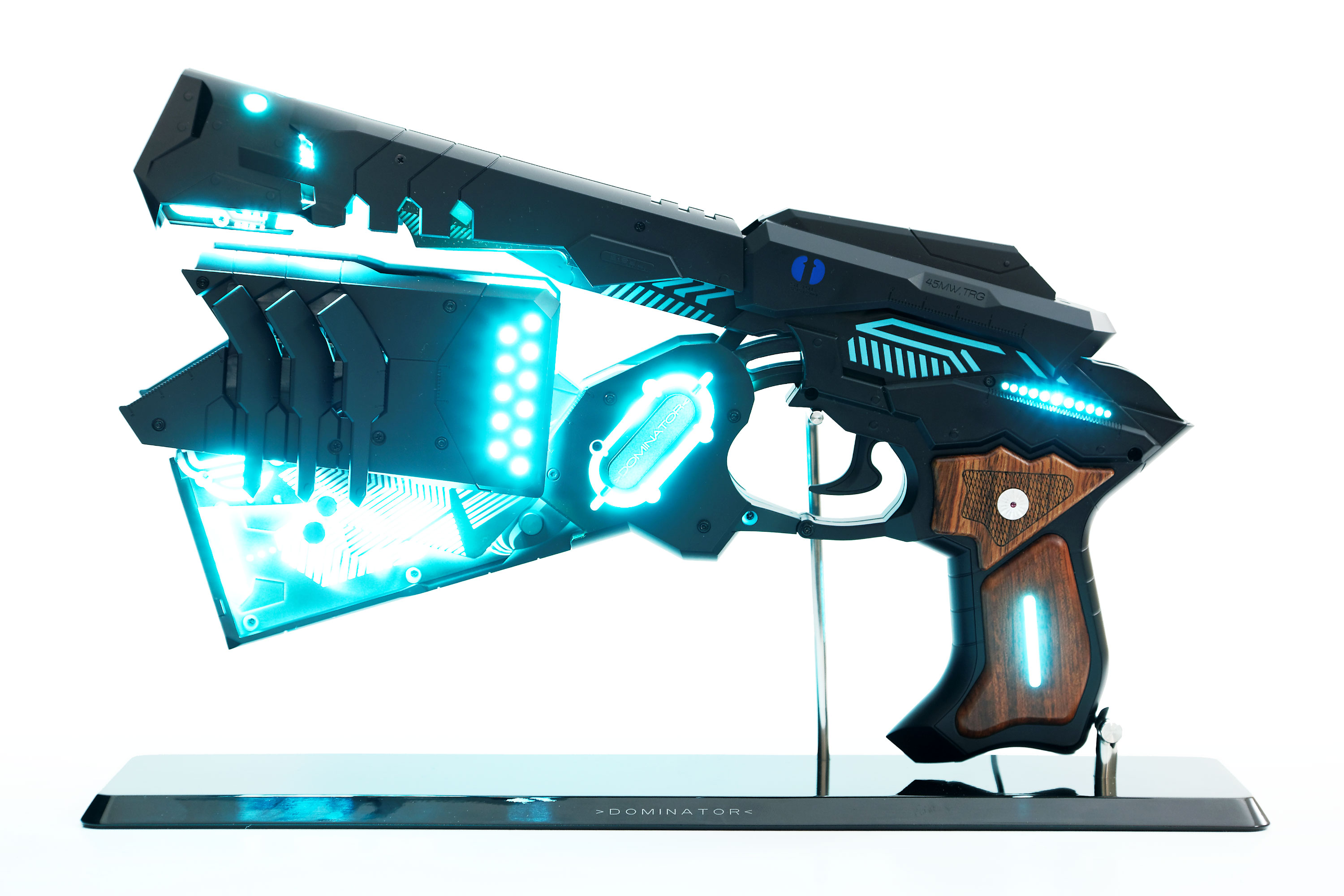 ドミネーター」を最高にかっこ良く飾って持ち運べる、ケースとスタンド