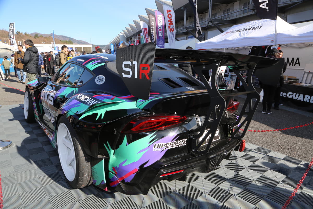 アディクションGRスープラボディモンスターエナジー仕様