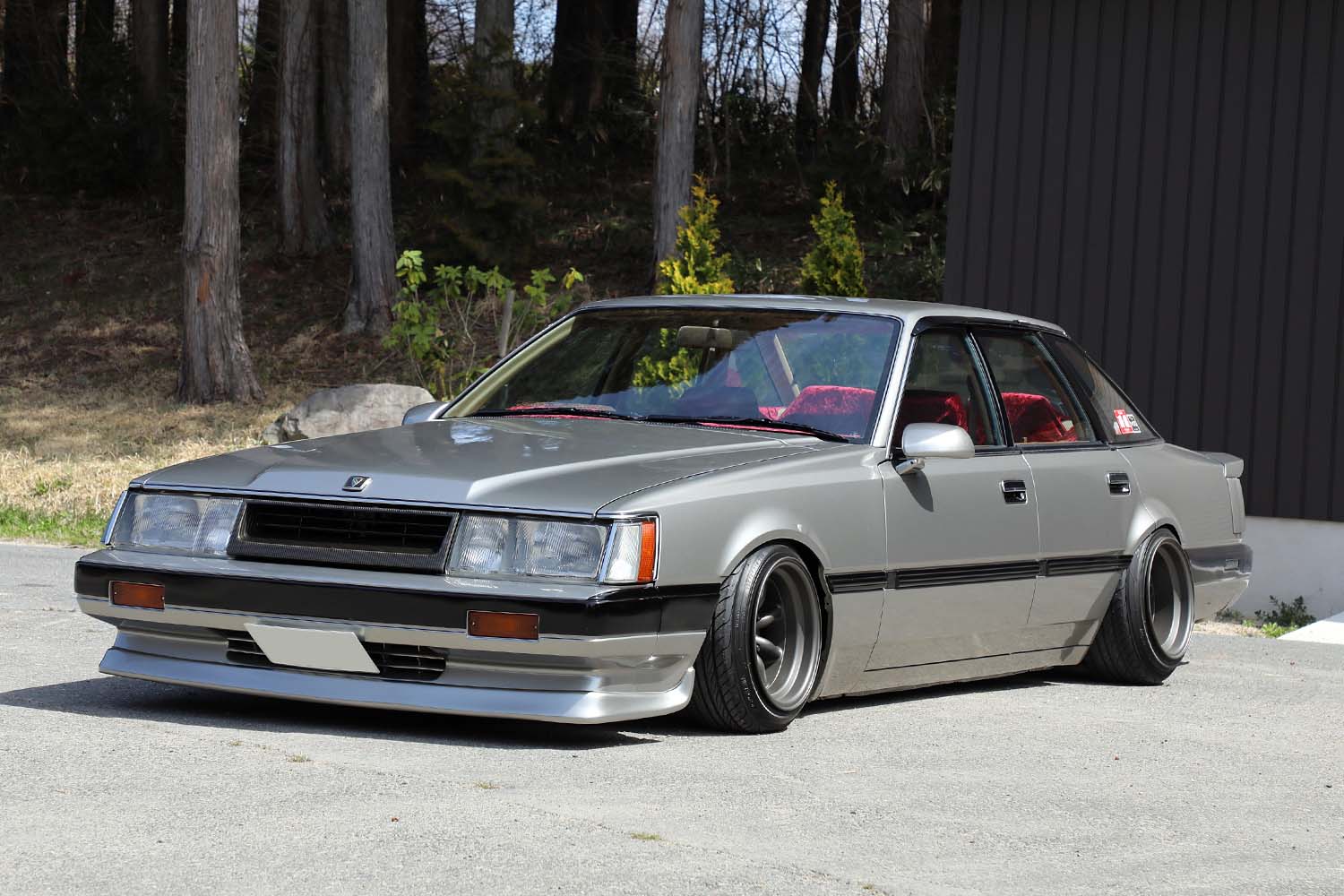 日産「レパード」をヤンチャ仕様から大人仕様へノーマル戻し！ 昭和