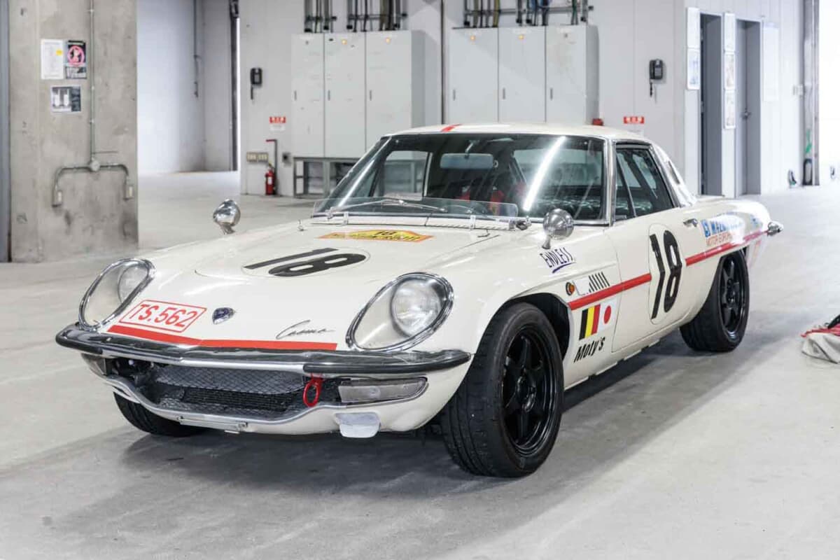 マツダ「コスモスポーツ」を買って40年以上！ 77歳オーナーはいまだ