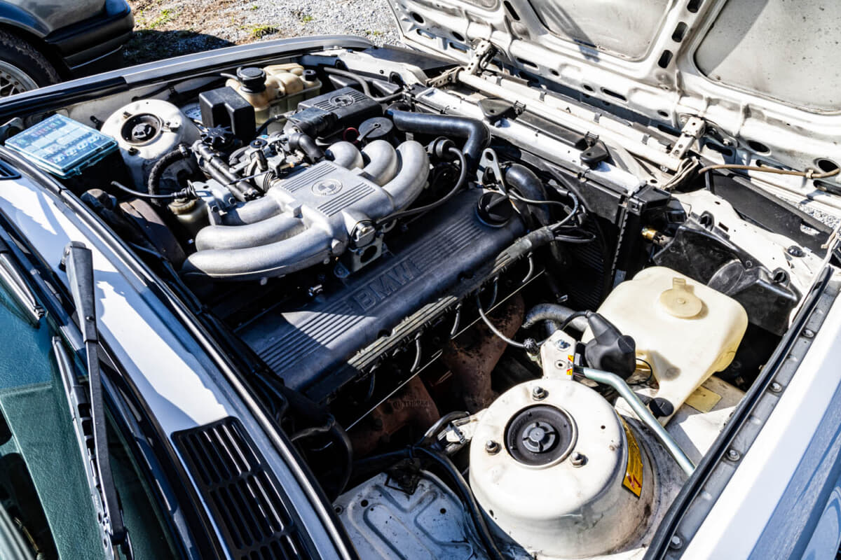 07_AMW_241121_BMW_E30_325i-