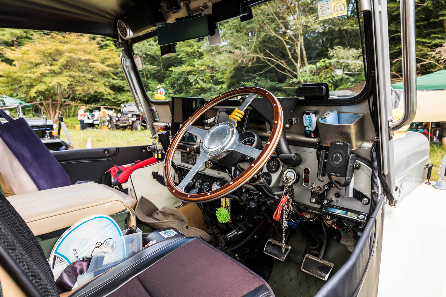 日産「サファリ」から三菱「ジープ」へ！ お気に入りは英国旧車のよう