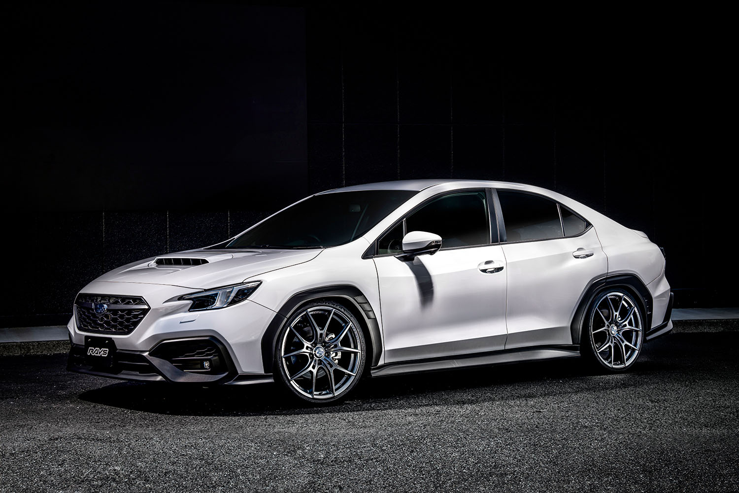 サーキット派必見！ 性能だけじゃないグラムライツ「57FXZリミテッド