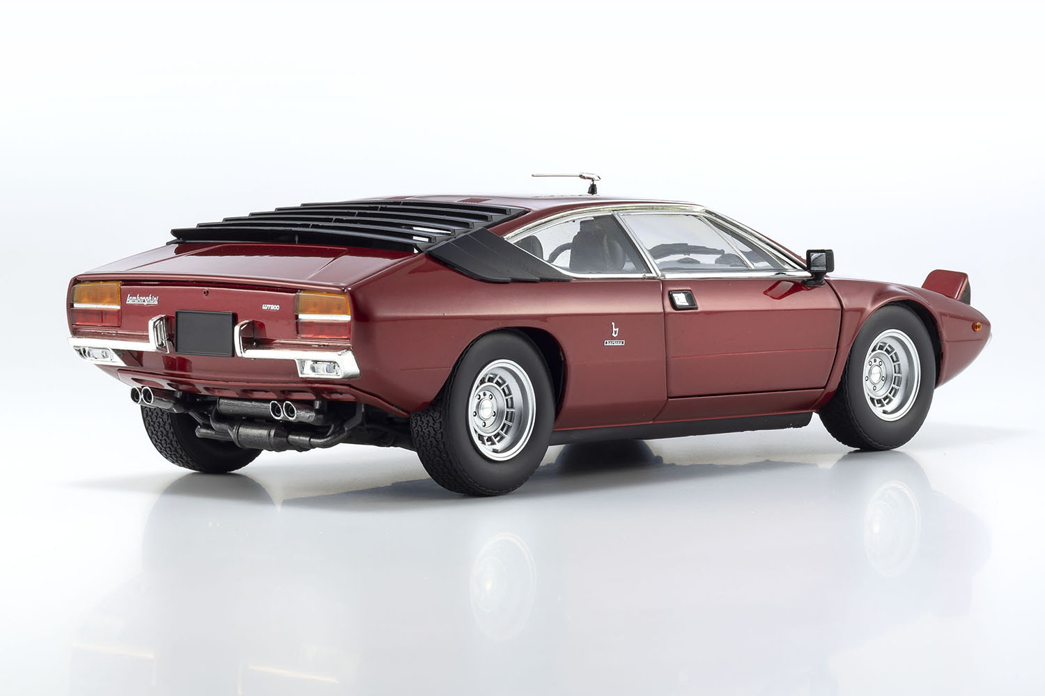 13年ぶりに再販決定！ ランボルギーニ「ウラッコ」京商1/18スケールは