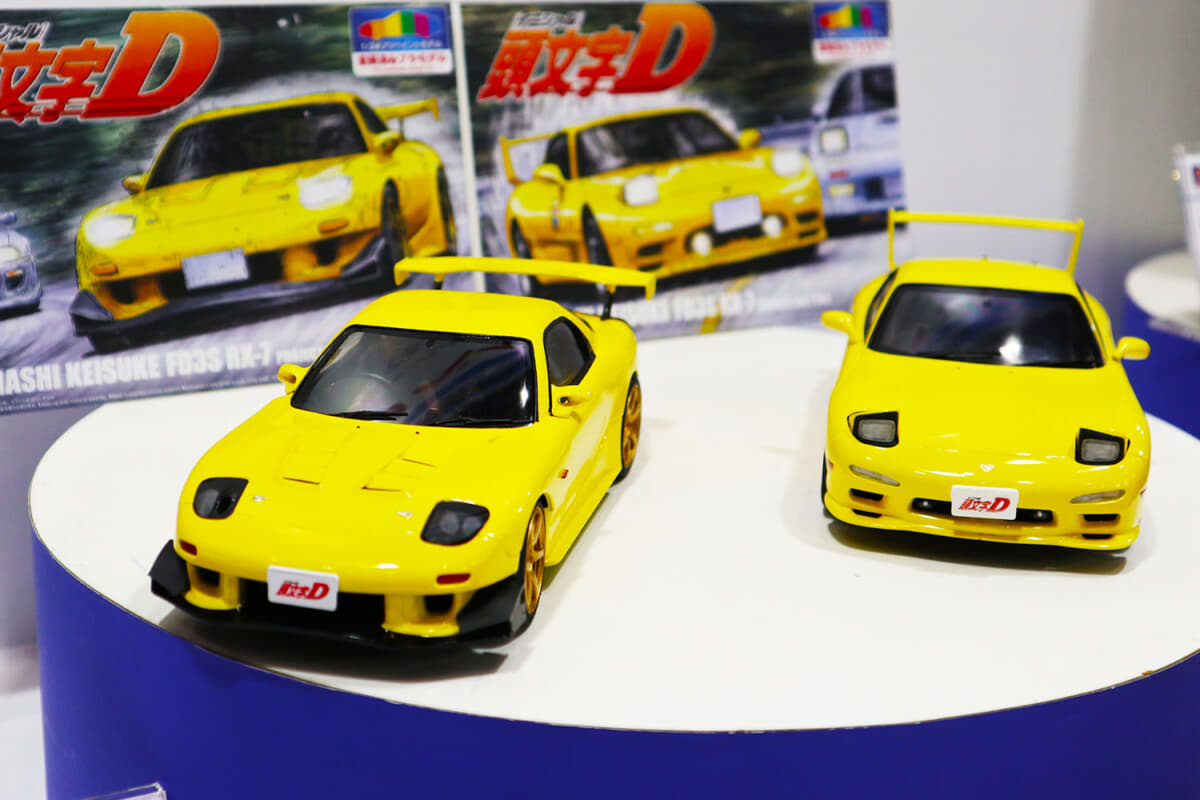 画像ギャラリー】「頭文字D」のマツダ「RX-7」がデビュー！ 高橋兄弟の