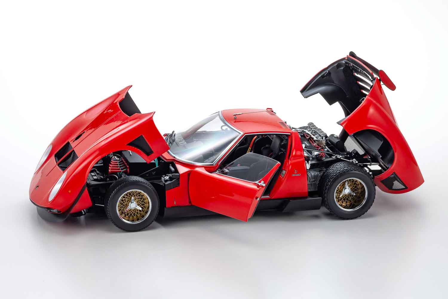 イオタ」改め「ミウラSVR」が14年ぶりに復活！ 京商から1/12スケールで