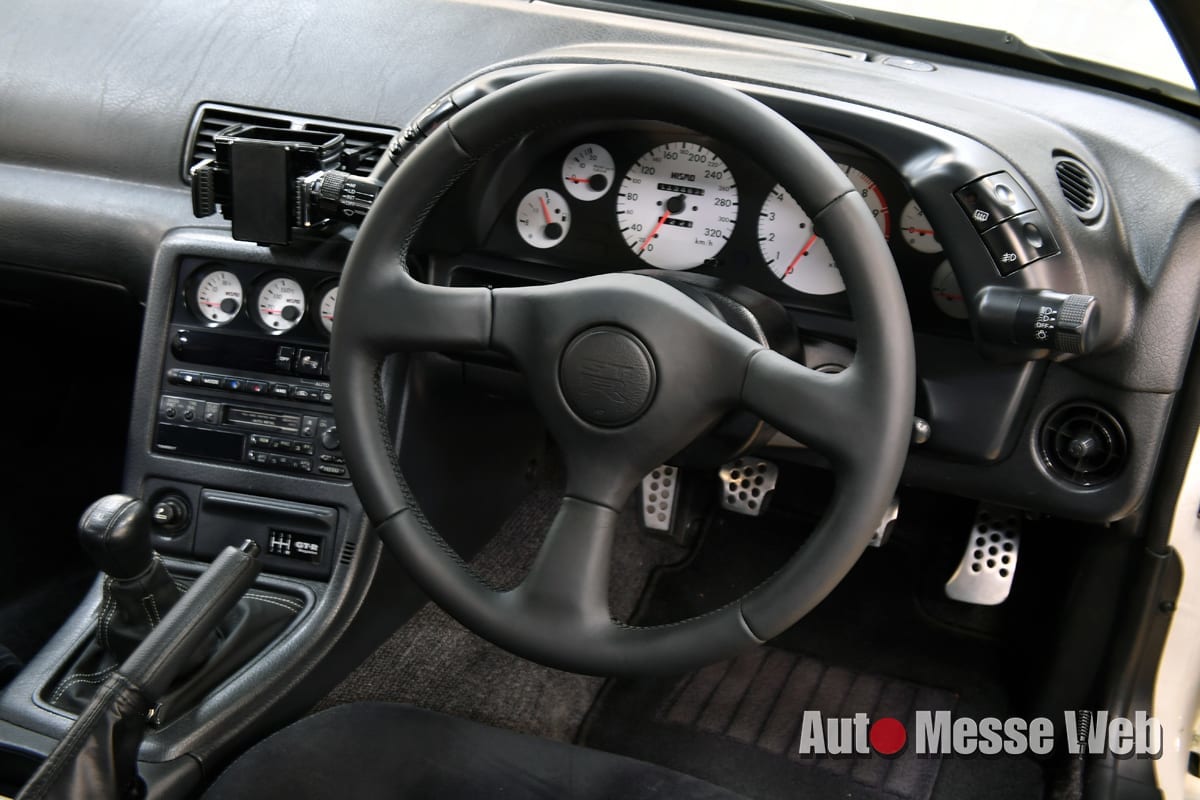 R32型スカイラインGT-Rへ、純正テイストのままスポーティに楽しめる