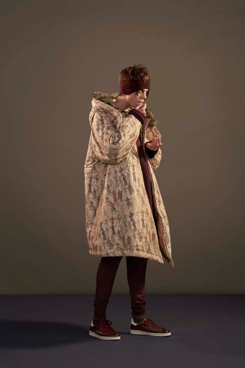 洗脳された時代”を反映した、アンダーカバー 2017年秋冬コレクション