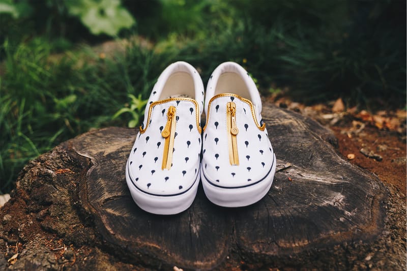 ジョジョの奇妙な冒険 x ヴァンズによるコラボスニーカーにクローズ