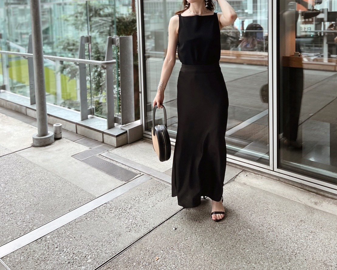 大人が1枚で着こなすキャミソールスタイル。Demi-Luxe BEAMSイロチ