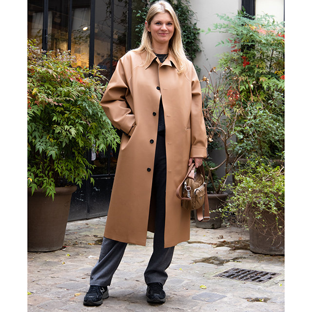 海外SNAP パリ編】上品で知的に見せる！パリ流「キャメルコート」の