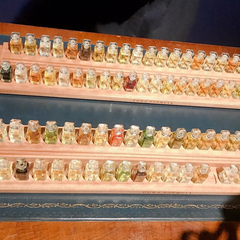 濃厚でピュアな100種の香水。「FUEGUIA 1833」で探す自分だけの