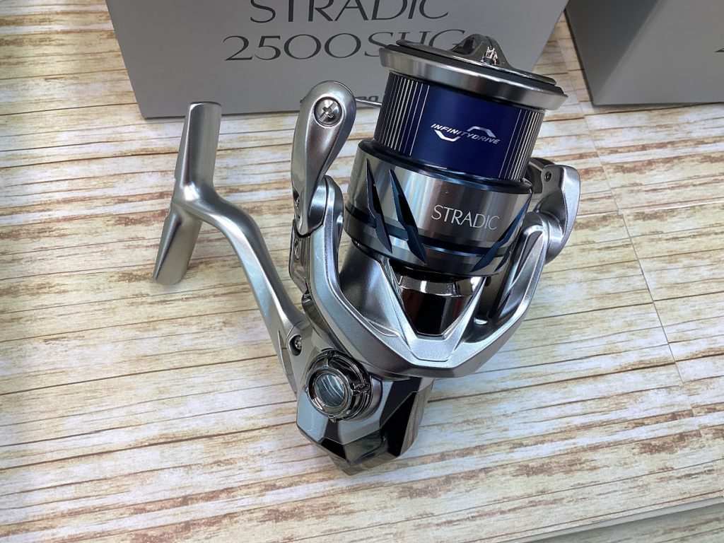 ストラディック2500shg ➕ ルアー 新商品】23ストラディック2500SHG