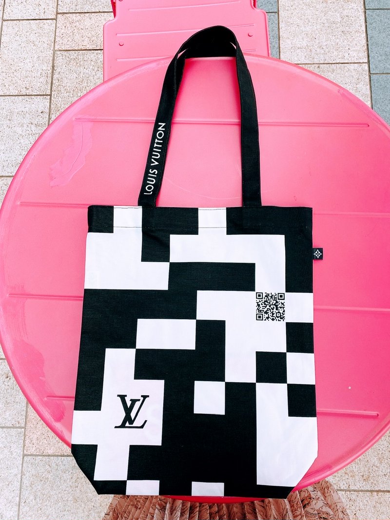 SEE LV】ルイ・ヴィトンの限定トートバッグがもらえちゃう！？世界巡回