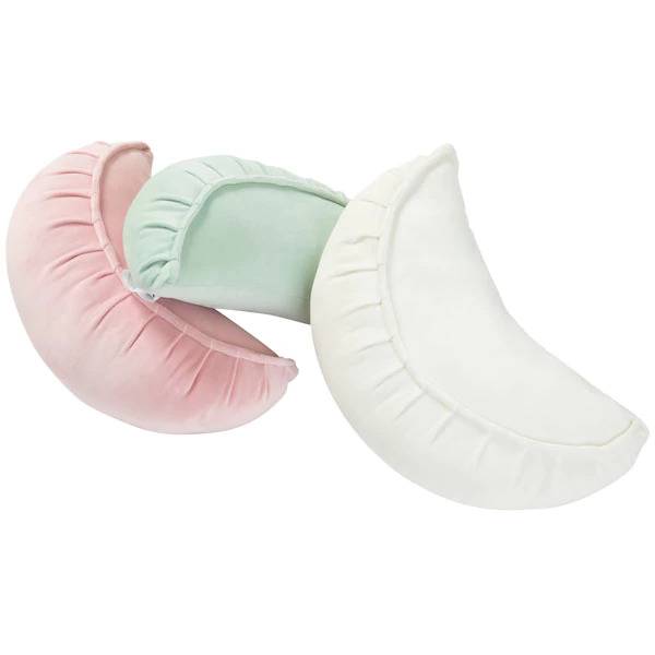 次はまさかの餃子！ニトリの新作モチモチクッションにハマりそう♡ | 4yuuu