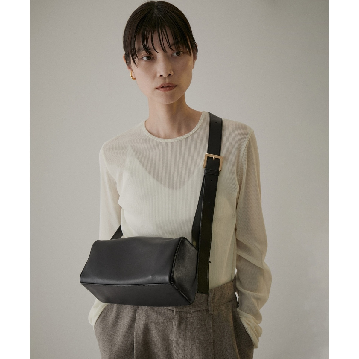 雑誌掲載】レザーボックスショルダーバッグ | サロン アダム エ ロペ