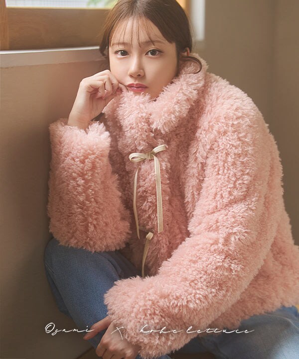 小澤美里さんコラボ ]リボンブローチつきエコファーショートコート