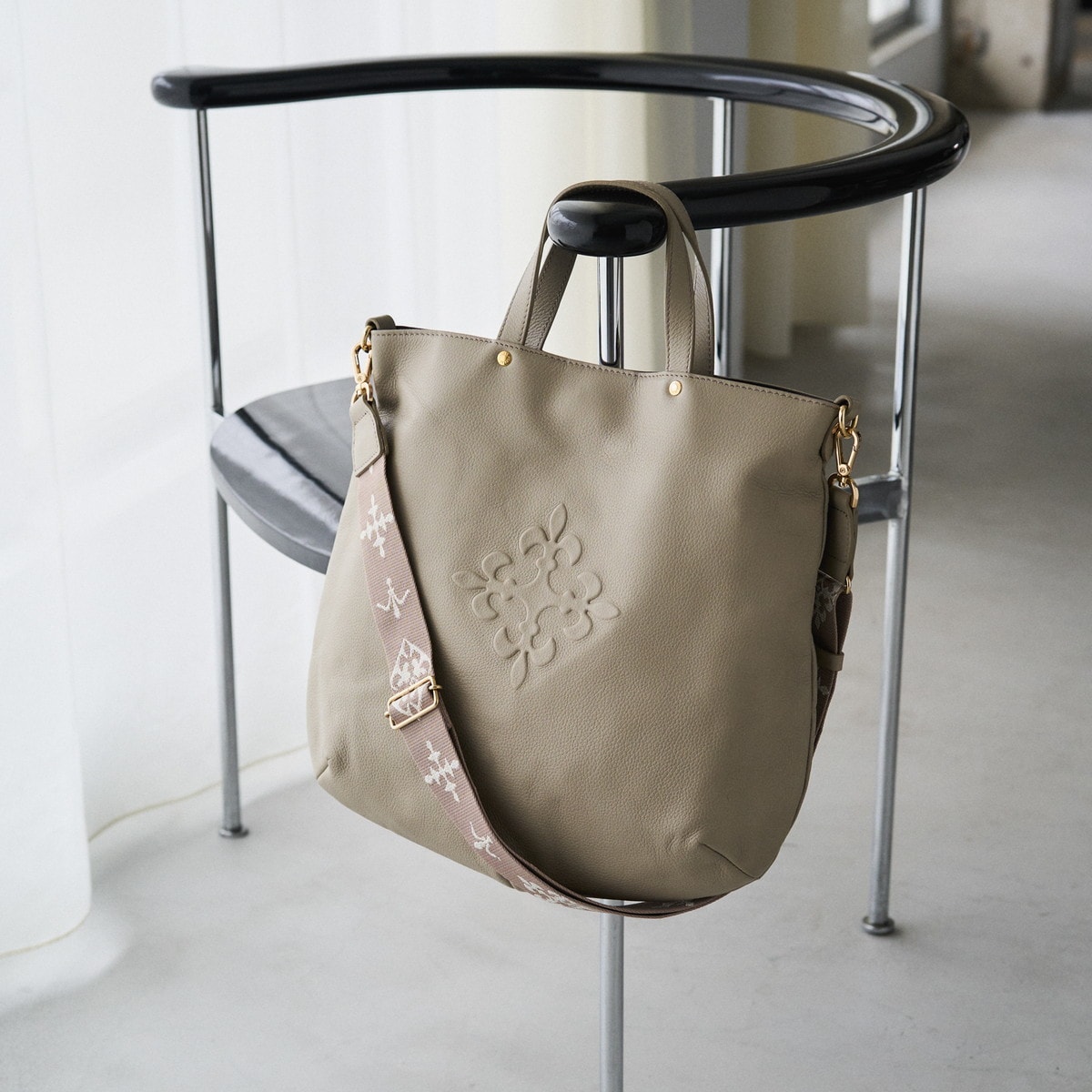 専用 トリーバーチ ラシット　2点バッグ 楽天市場】【20%ポイントバック】《3/4~価格改定》スリム2WAYトート