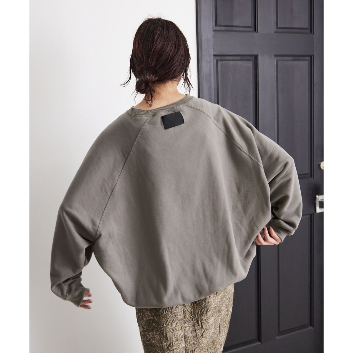 COGTHEBIGSMOKE/コグ ザ ビッグスモーク】ELLISスウェットシャツ