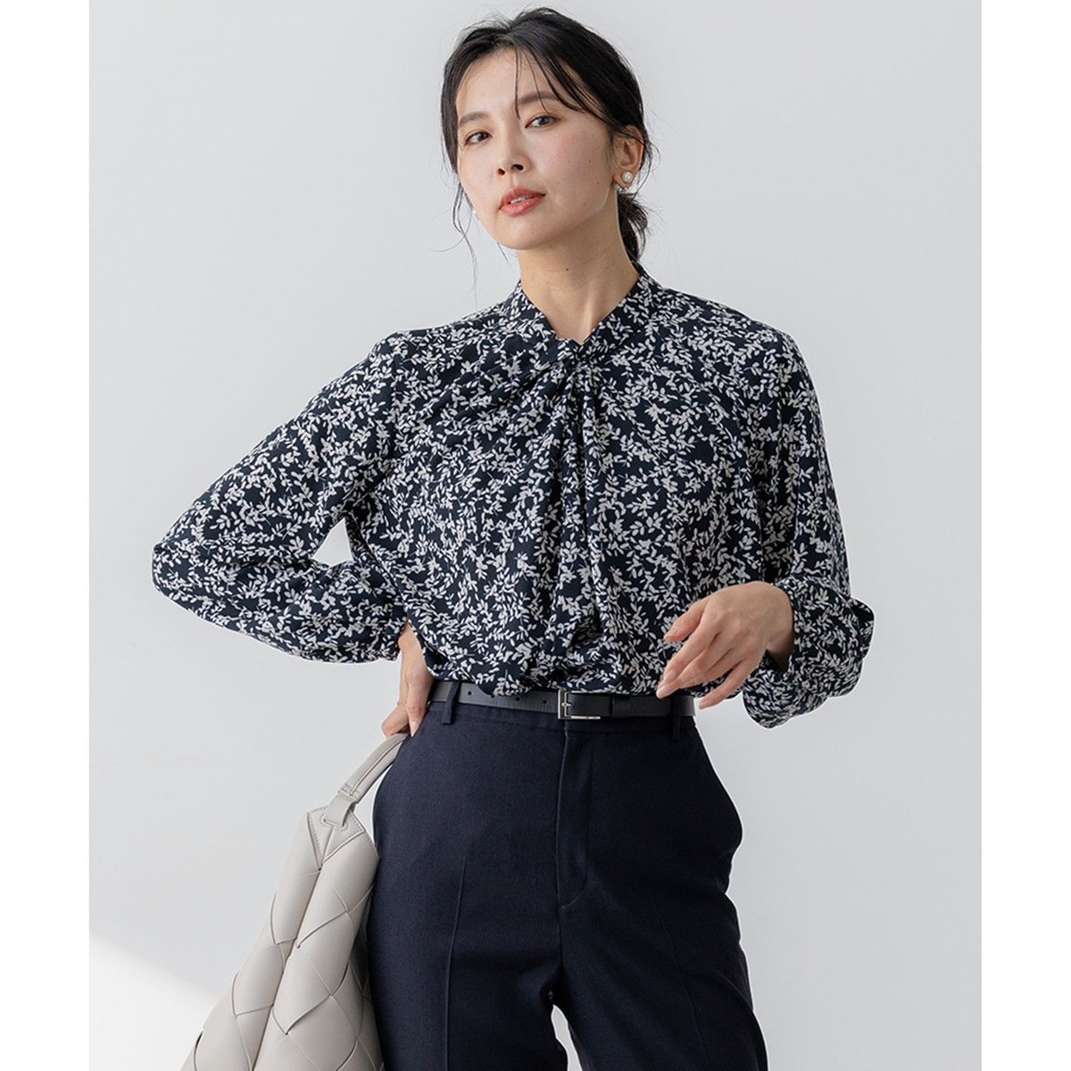 洗える】シャドーリーフ プリント ブラウス | 23区(23KU) | マルイ