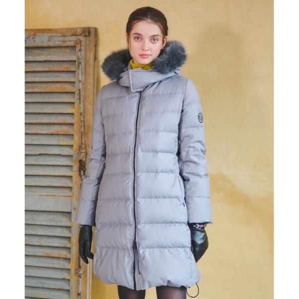 大人百花冬号掲載 モデル美香さん着用】ブルーフォックスファーロング