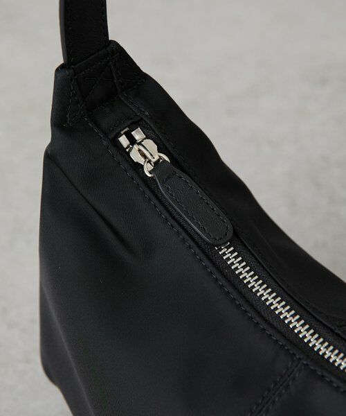 セール】 《NOTHING WRITTEN》ナイロンショルダーバッグ （トート