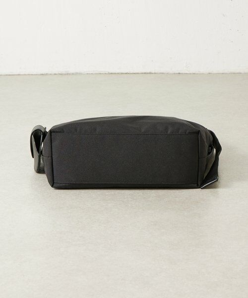 グラスケース付きショルダーバッグ （ショルダーバッグ）｜BEARDSLEY