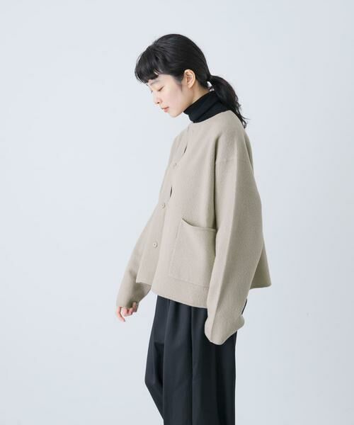 圧縮ウールショートジャケット （ノーカラージャケット）｜かぐれ / か