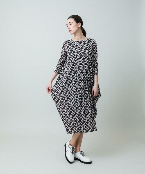 セール】 幾何プリントチュールジャージーワンピース /日本製/洗える