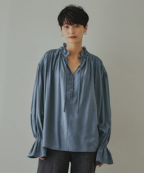 セール】 【大草直子さんコラボ】フリルネックブラウス （シャツ