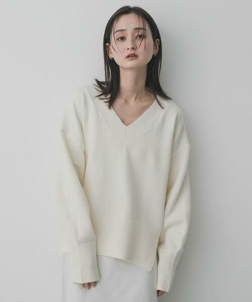 セール】 『洗濯可』サイドスリットVネックニット （ニット・セーター