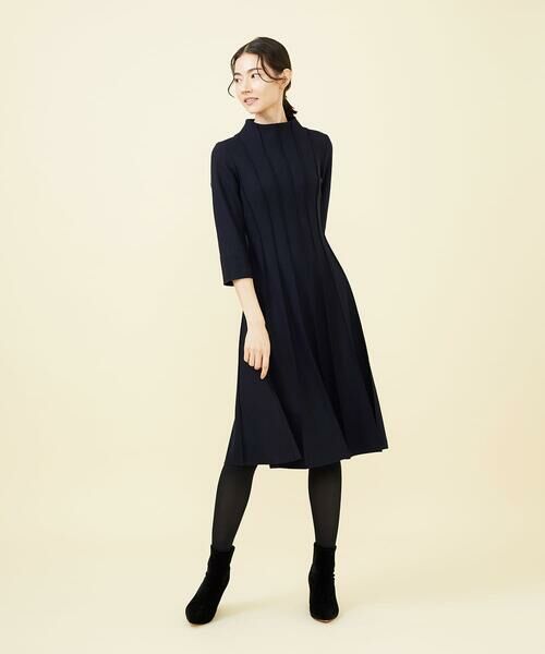 セール】 ピンタックラインフレアドレス （ロング・マキシ丈ワンピース