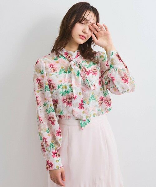 セール】 フラワーシアーハイネックブラウス≪洗濯機で洗える
