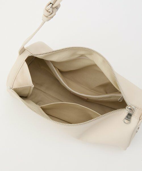 ソフトレザーロールショルダーバッグ （ショルダーバッグ）｜russet