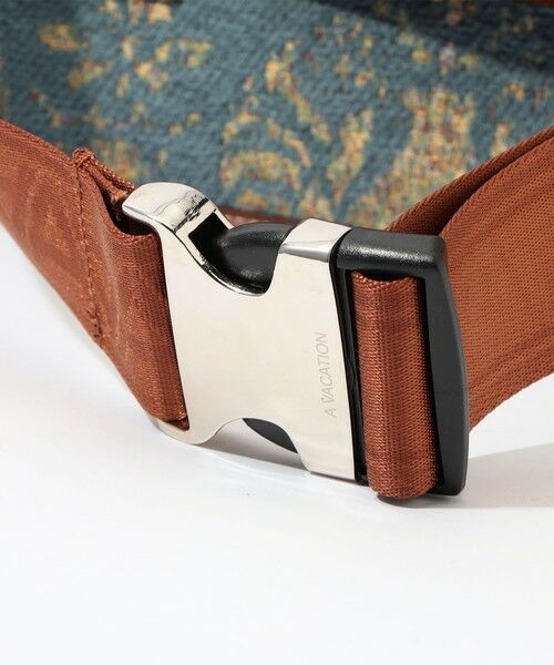 セール】 A VACATION COCO ボディバッグ （メッセンジャーバッグ