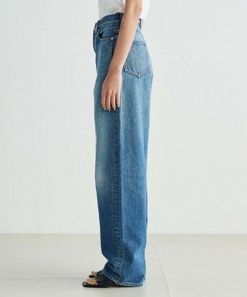 エッセンシャルデニム カービングパンツ （デニムパンツ