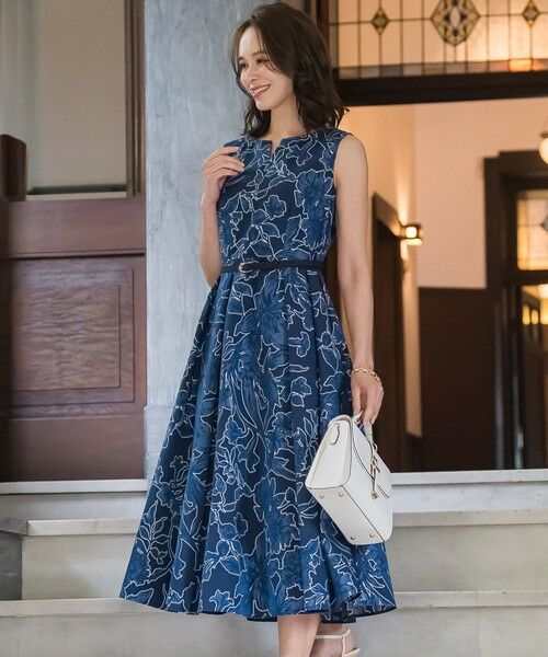 セール】 【WEB限定】オパールフラワーデニムワンピース≪洗濯機で