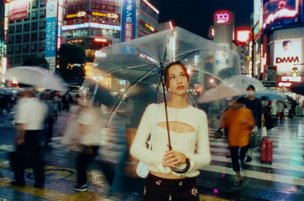 水原希子と「ヘブン バイ マーク ジェイコブス」によるZINE出版 - TOKION