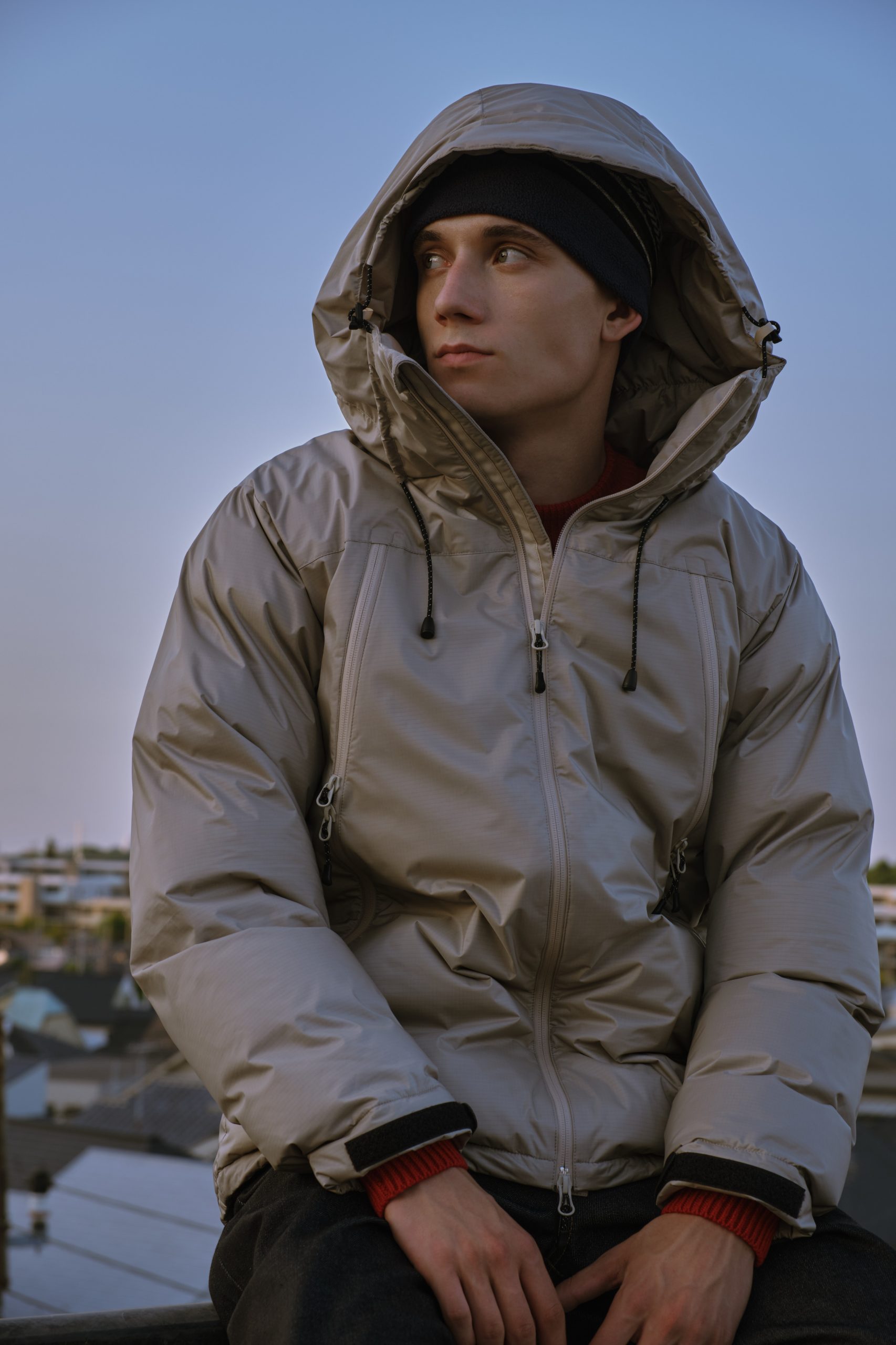 ナンガ」と「アーバンリサーチ」のコラボダウンの新作が登場 - TOKION