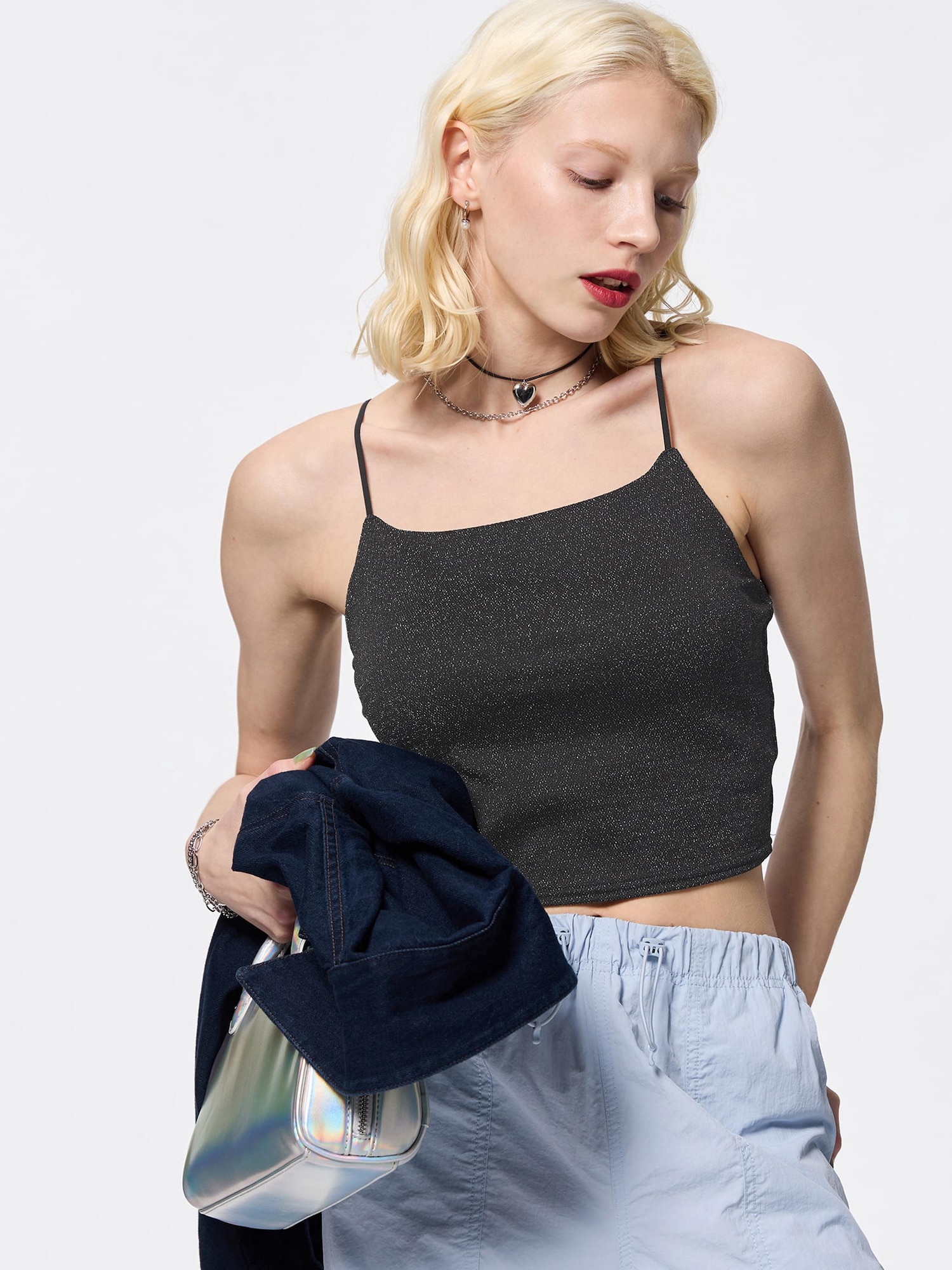 GU公式 | ブラフィールクロップドラメキャミソール