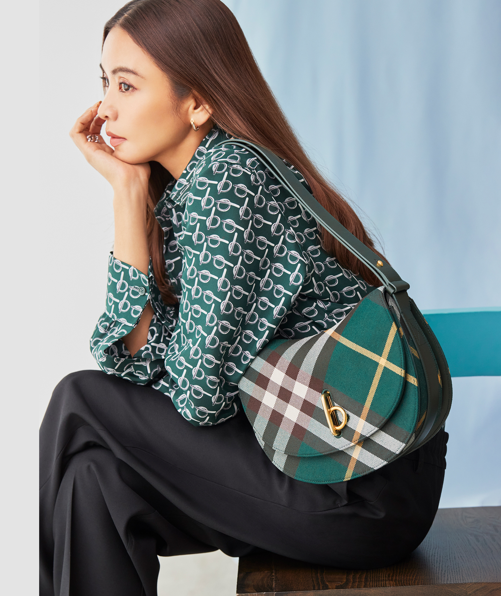 滝沢眞規子さんが着こなす！賢者のお買い物【新アイコンバッグ