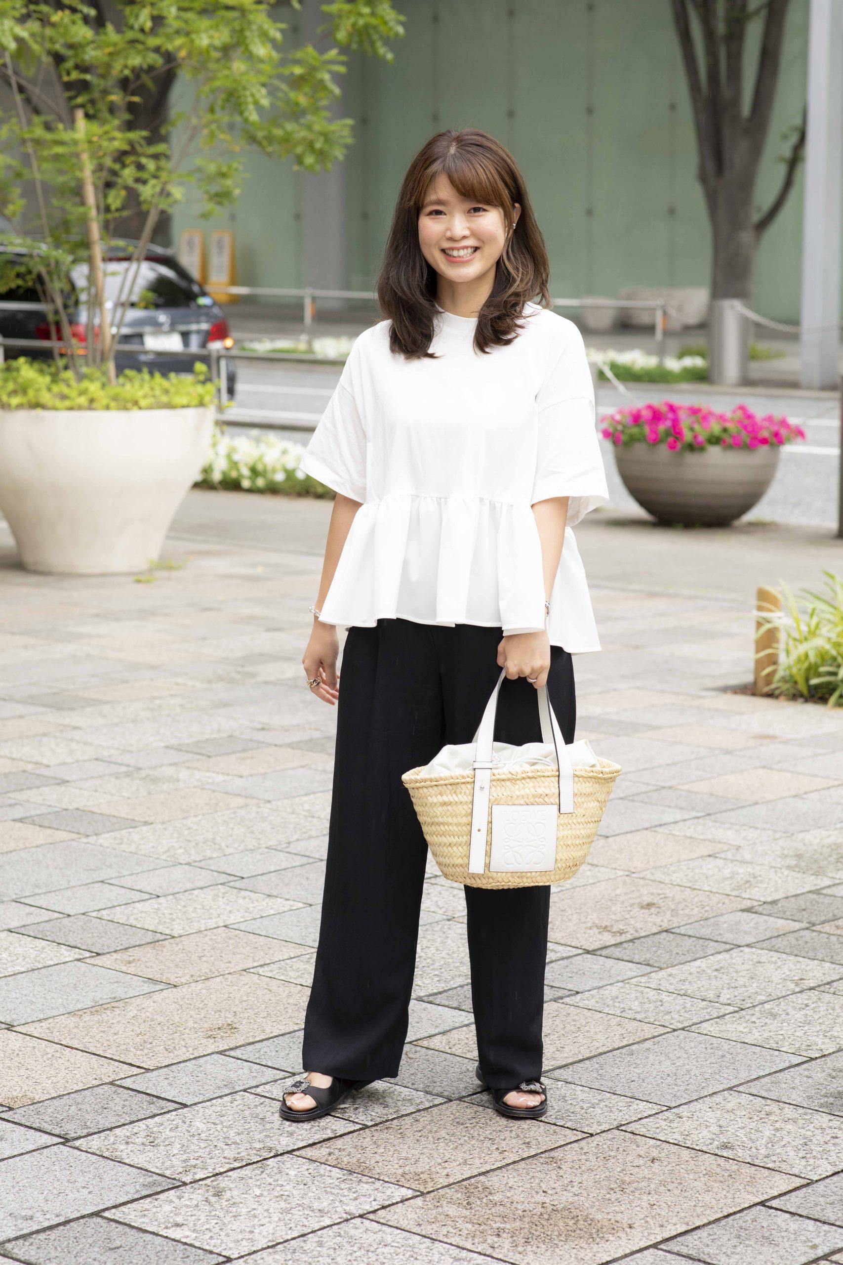 ロエベのかごバッグSNAP】オシャレママたちはどんなコーデに合わせてる