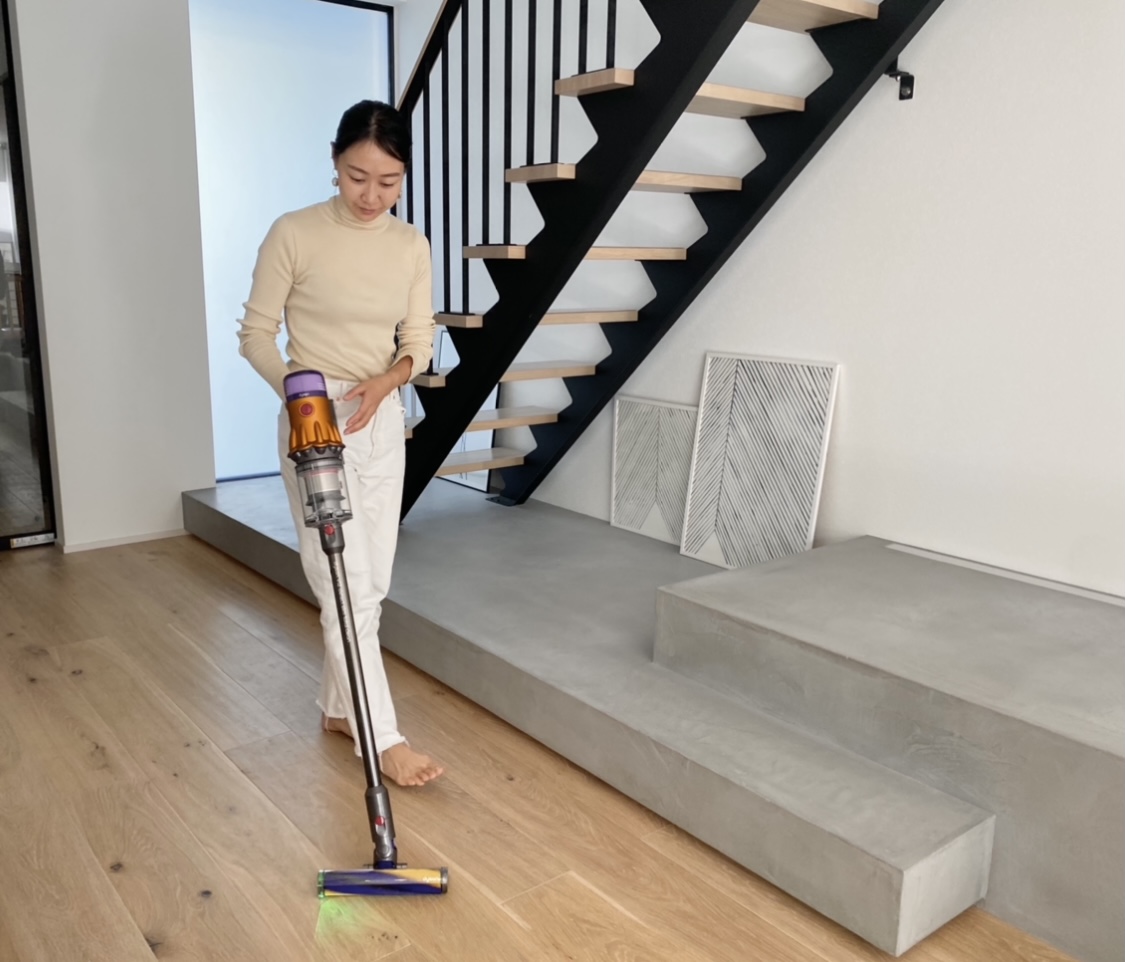 レーザー搭載の「Dyson V12 Detect Slim」がいい理由 | VERY