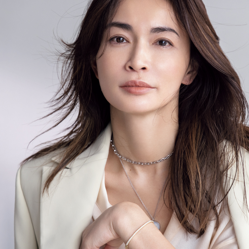 長谷川京子さん「人生をサバイブする力は自信があります」 | VERY NaVY